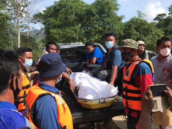 Remaja perempuan yang dihanyut arus deras Sungai Nenggiri di Kampung Pulau Setelu di sini sejak petang Jumaat ditemukan lemas pada jam 9 pagi Ahad kira-kira 15 kilometer dari tempat mangsa dilaporkan hilang.