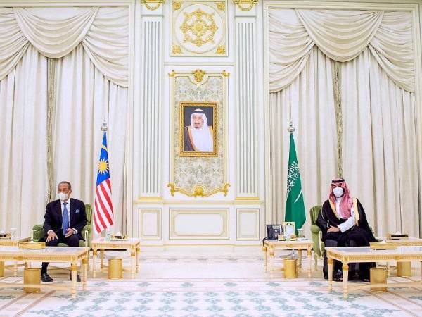 Muhyiddin menghadap Putera Mahkota Arab Saudi Mohammed Salman Abdulaziz Al-Saud di Istana Yamamah Riyadh pada Selasa. Foto Bernama