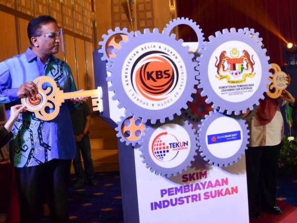 Reezal Merican melancarkan Skim Pembiayaan Industri Sukan di Putrajaya pada Khamis.