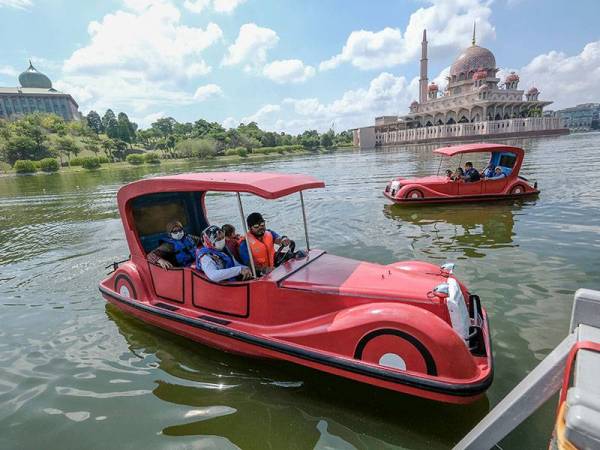 Beriadah Bersama Aqua Boat Putrajaya