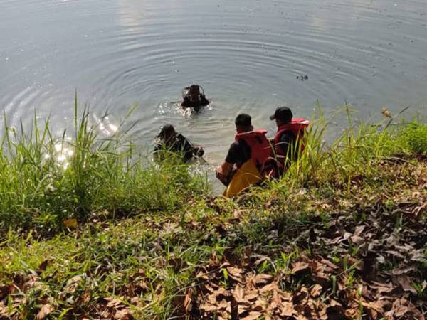 Selaman dilakukan anggota PPDA Kuala Kangsar mengesahkan tiada mangsa yang terperangkap dalam kenderaan berkenaan.