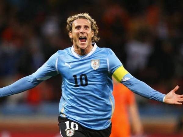 Diego Forlan ambil alih Atena Uruguay