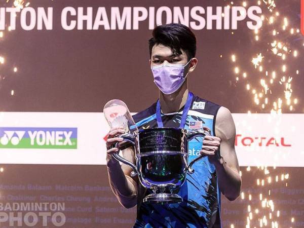 Zii Jia muncul juara seluruh England menewaskan pemain nombor dua dunia, Viktor Axelsen 30-29, 20-22, 21-9 dalam aksi final di Birmingham pada Ahad.