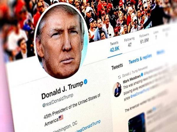 Trump merupakan pemimpin aktif di Twitter sebelum akaun miliknya digantung susulan insiden pencerobohan ganas ke atas Capitol pada 6 Januari lalu. - Foto Agensi