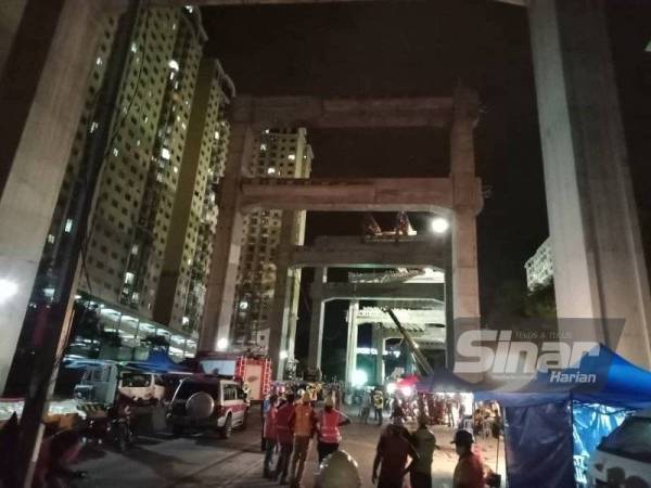 Keadaan sekitar lokasi tragedi di tapak pembinaan Lebuhraya Bertingkat Sungai Besi-Ulu Kelang (SUKE) berhampiran Puncak Banyan, Persiaran Alam Damai, Cheras.