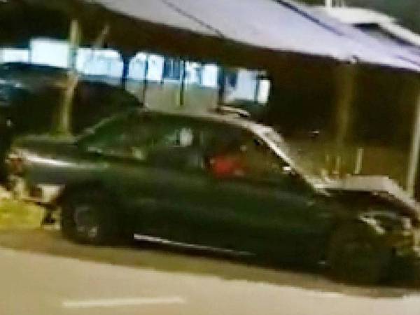 Rakaman pemandu Proton Wira di bawah pengaruh alkohol tular di laman sosial.