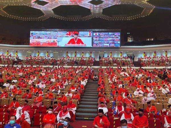 Perhimpunan Agung UMNO (PAU) 2020 di Pusat Dagangan Dunia Kuala Lumpur (WTCKL) di sini, pada Ahad. -Foto Twitter Ahmad Maslan