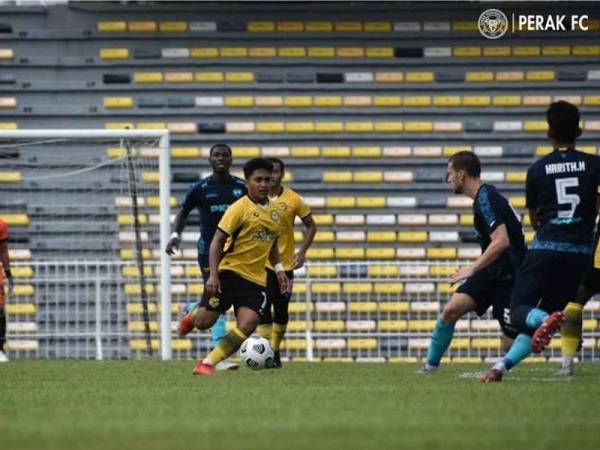 Perak FC II berjaya menundukkan Selangor FC 2 dengan jaringan 4-3 pada aksi Liga Premier 2021 di Stadium Perak petang tadi.- Foto FB Perak FC