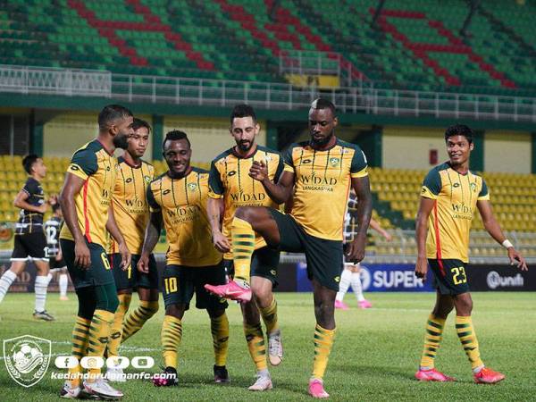 Aidil Sharin mahu semua pemainnya melupakan segera kemenangan ke atas Sri Pahang FC dan fokus kepada aksi seterusnya bertemu Selangor FC pada Selasa ini. FOTO IHSAN KDA FC