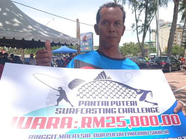 Sapti membawa pulang wang tunai RM25,000 setelah berjaya menaikkan ikan kurau seberat 885gram dalam pertandingan itu.