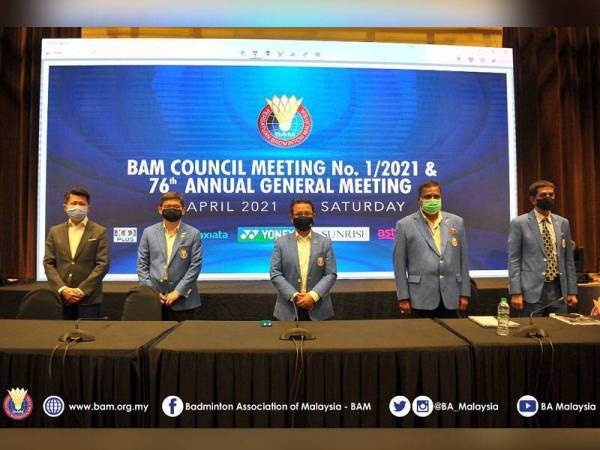 Norza (tengah) dipilih semula sebagai Presiden BAM untuk penggal kedua dari 2021-2025. Foto: Badminton Association of Malaysia - BAM