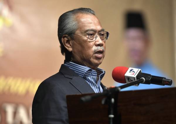 Muhyiddin berucap pada Majlis Pelancaran Buku "Budi Asas Tamadun” dan Pameran Jawi Jiwa Bangsa, Seni Tonggak Budaya di Pusat Pelancongan Malaysia hari ini. -Foto Bernama