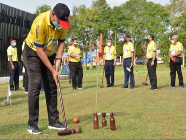 Raja Muda Perlis Tuanku Syed Faizuddin Putra Jamalullail (lima kanan): Foto Istana