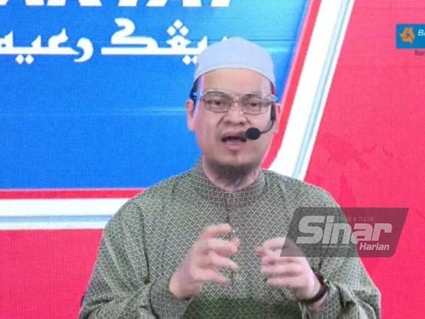 Zaharuddin ketika program Wacana al-Quran Siri ke-113 bertajuk Berpuasa Tapi Harta Masih Haram' disiarkan secara dalam talian di laman Facebook Sinar Harian pada Khamis.