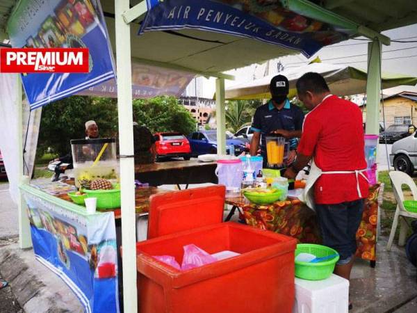 Keadaan di bazar Ramadan masih terkawal dan mempunyai SOP untuk memastikan pelanggan berada dalam penjarakan fizikal.