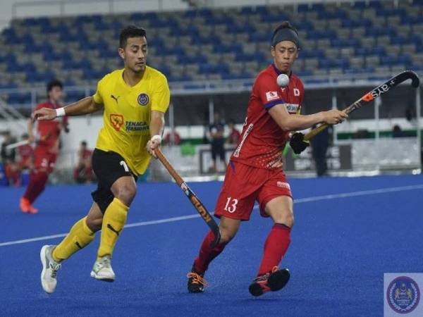 Antara aksi menarik pertemuan Malaysia-Jepun di Stadium Nasional Bukit Jalil. - Foto Malaysian Hockey Confederation