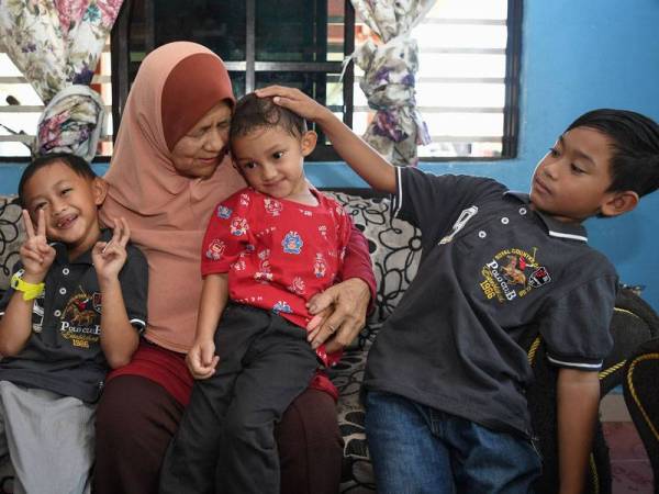 Tiga Cucu Ubat Kerinduan Hilang Anak Menantu