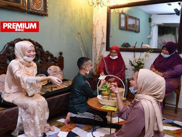 Rata-rata rakyat berharap pelaksanaan SOP Aidilfitri tidak bersikap double standard atau pilih kasih. (Gambar hiasan - Foto Bernama)