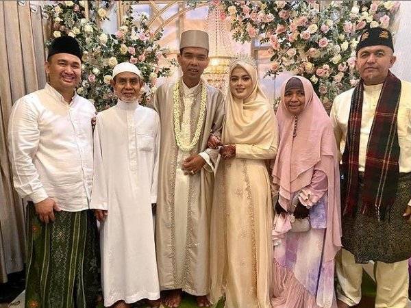 Abdul Somad selamat melangsungkan pernikahan dengan seorang gadis berusia 19 tahun pada petang Rabu. - Foto: IG ustadzabdulsomad_official
