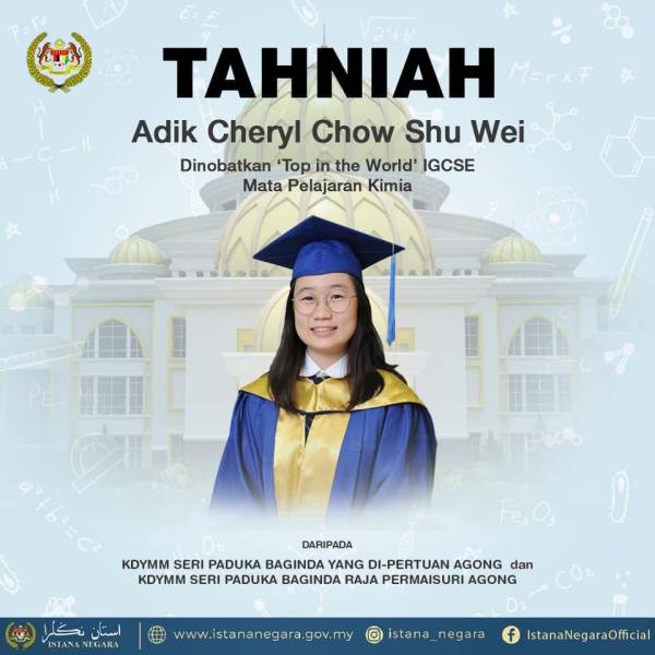 Al-Sultan Abdullah menzahirkan ucapan tahniah kepada Cheryl Chow Shu Wei atas kejayaannya dinobatkan ‘Top In The World’. - Foto Istana Negara