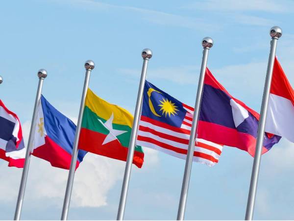 UK dan ASEAN berharap kerjasama yang lebih erat dapat dijalinkan dalam pelbagai bidang termasuk perdagangan, iklim dan isu keselamatan serantau. - Foto 123RF