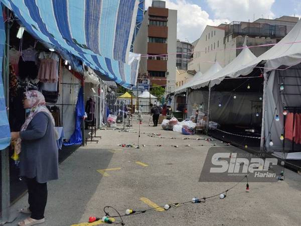 Ramai peniaga kecewa apabila perniagaan yang sepatutnya dijalankan sehingga akhir Ramadan terpaksa ditamatkan pada Ahad.