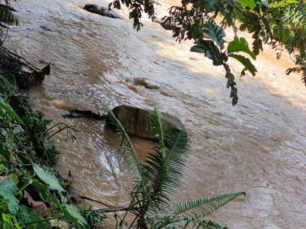 Lokasi mangsa ditemukan tidak sedarkan diri selepas dihanyutkan arus deras. Foto: Ihsan bomba