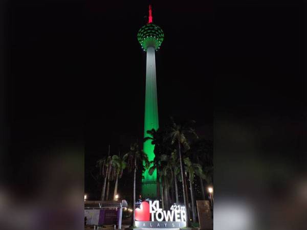 Menara KL dilimpahi cahaya bendera Palestin sebagai tanda solidariti ke atas perjuangan rakyat negara itu menentang kekejaman tentera Israel.