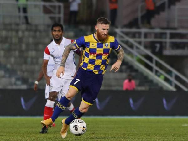 Lee Tuck ketika beraksi- Foto SRI PAHANG FC