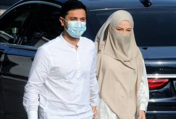 Polis akan menjalankan siasatan terhadap selebriti Noor Neelofa Mohd Noor yang didakwa mengenakan niqab tanpa memakai pelitup muka ketika hadir ke Kompleks Mahkamah Seremban pada Khamis.