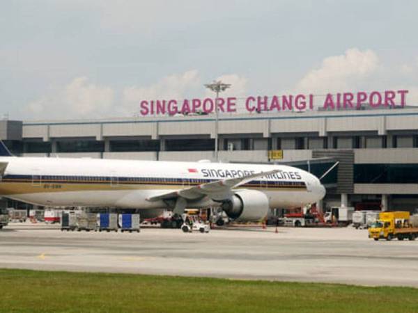 Pekerja Lapangan Terbang Changi Mungkin Dijangkiti Varian B1617