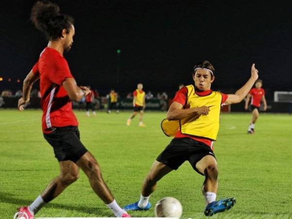 Pemain Harimau Malaya giat menjalani latihan sebagai persiapan mengharungi baki kempen Kelayakan Piala Dunia 2022/Piala Asia 2023 di UAE.