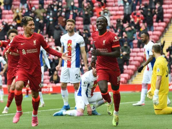 Penyerang Liverpool, Sadio Mane meraikan jaringan ketika menentang Crystal Palace di Anfield hari ini.