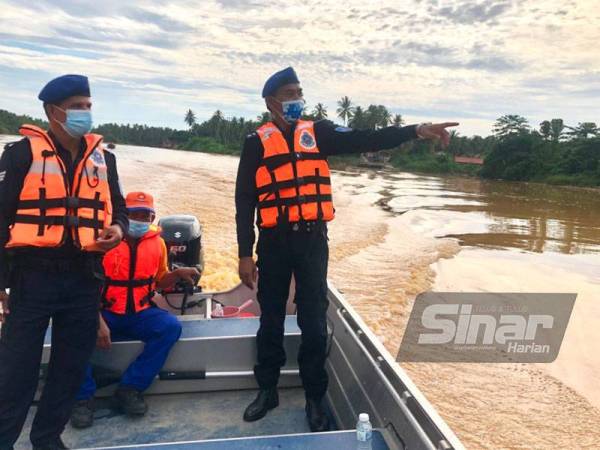 Rondaan secara kerap selama 24 jam oleh PPM Wilayah Tiga, Pengkalan Kubor yang diketua Mohd Rudzuan (kiri).