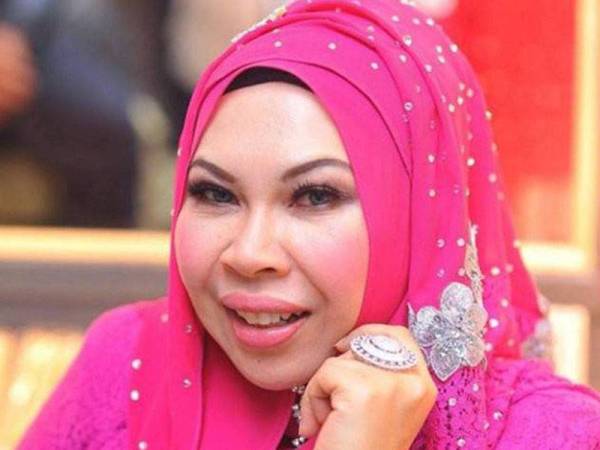 Datuk Seri Vida sebelum ini pernah menjadi penaja TRW.