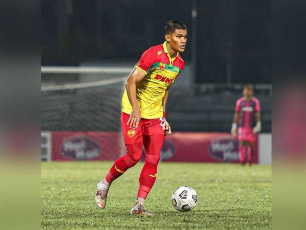 Shahrel Fikri mengalami kecederaan ketika menentang TFC. - Foto FB SELANGOR FC