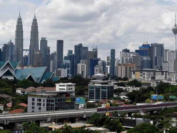 Kerajaan digesa melanjutkan tempoh pelaksanaan total lockdown fasa pertama selama 14 hari kepada sekurang-kurangnya 21 hari. - Gambar hiasan 