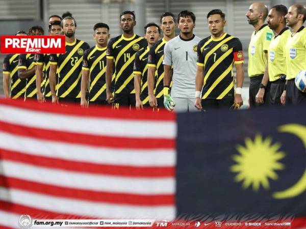 Pemain Harimau Malaya sebelum perlawanan menentang Bahrain pada Sabtu. - Foto FB FAM