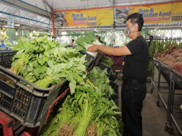 Antara barangan segar yang dijual di MFO Putrajaya.