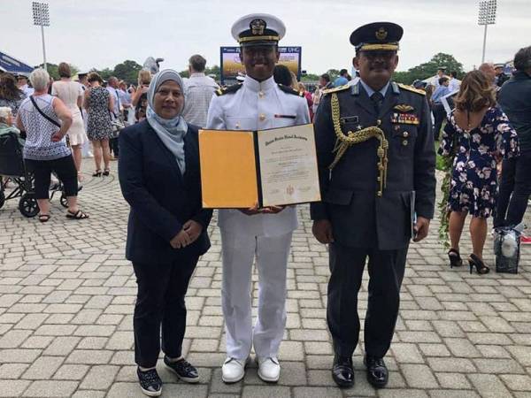 Defence Attache Duta Malaysia di Amerika Syarikat, Briged Jeneral Datuk Saadon Hasnan dan isteri hadir meraikan Ahmad Yusuf