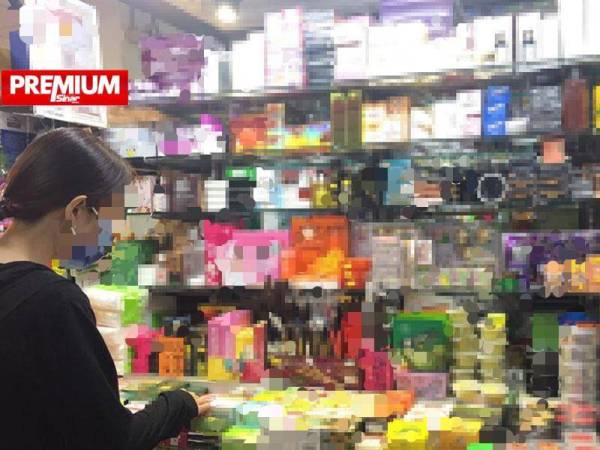 Sembilan produk kosmetik yang didapati mempunyai bahan kimia terlarang dijual di Shah Alam.