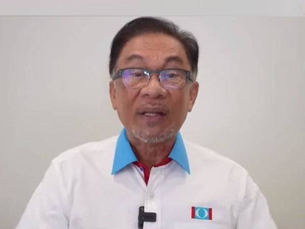 Anwar ketika menyampaikan ucapan sempena Kongres Nasional Keadilan ke-15 yang diadakan secara maya pada Ahad.