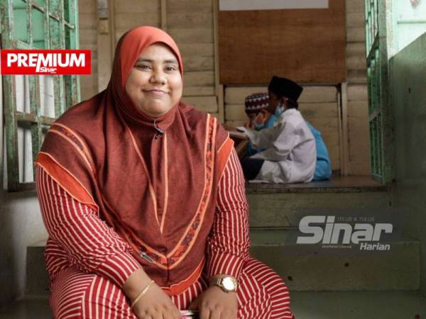 Rukiah dilahirkan dan dibesarkan di Malaysia selepas ibu bapanya datang ke negara ini lebih 40 tahun lalu.