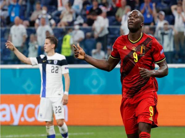 Romelu Lukaku (kanan) menjadi taruhan Martinez apabila berdepan Portugal pada perlawanan di Stadium La Cartuja de Sevilla, awal pagi Isnin.