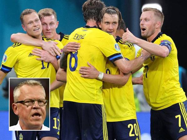 Barisan pemain Sweden meraikan kejayaan mara ke saingan kalah mati Euro 2020. Gambar kecil: Anderson