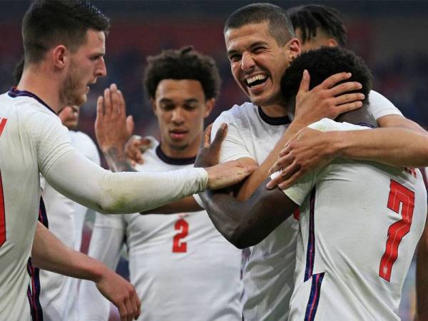 Barisan pemain England dijangka menghadapi ujian berat ketika berdepan Jerman di Stadium Wembley pada tengah malam Rabu ini.