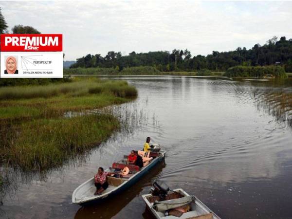 Dengan kekayaan kepelbagaian biologi yang dimiliki ini, maka Tasik Chini yang merupakan tasik air tawar kedua terbesar negara selepas Tasik Bera muncul sebagai antara destinasi ekopelancongan utama di Malaysia.