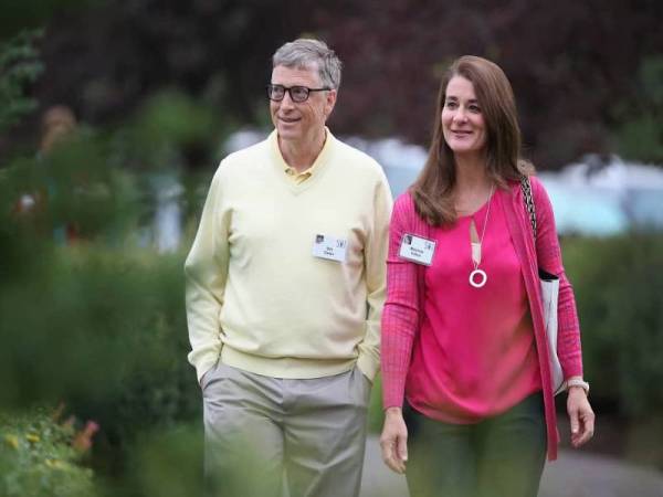 Bill Gates dan Melinda French ketika mereka masih lagi menjadi suami isteri. - Foto AFP