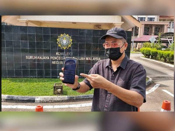 Mohd Shukri ditemui di hadapan bangunan SPRM Indera Mahkota, Kuantan pada Jumaat.