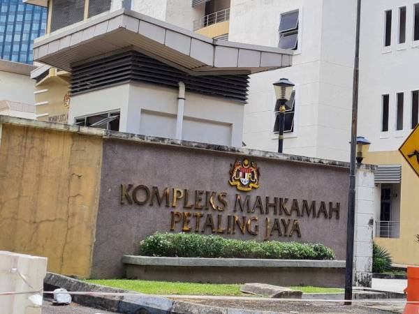 Seorang lelaki didenda RM2,000 oleh Mahkamah Majistret Petaling Jaya pada Jumaat atas kesalahan menyembunyikan wang RM500 milik seorang wanita, empat tahun lalu.